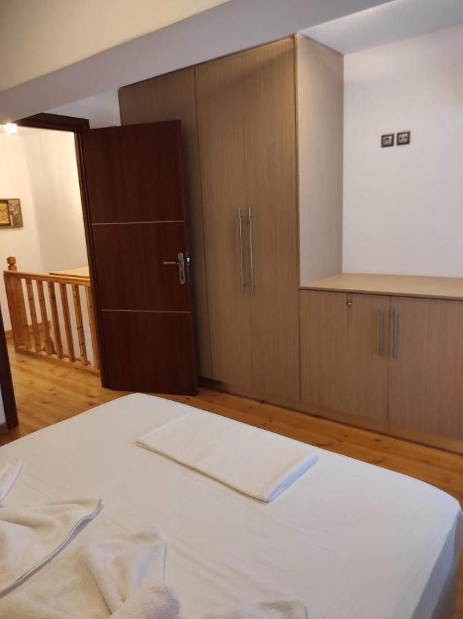Astradeni Luxury Apartments Kratir Skála Esterno foto