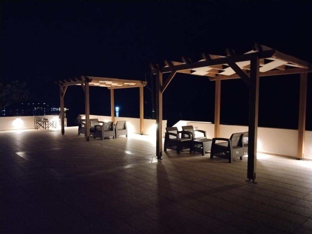 Astradeni Luxury Apartments Kratir Skála Esterno foto
