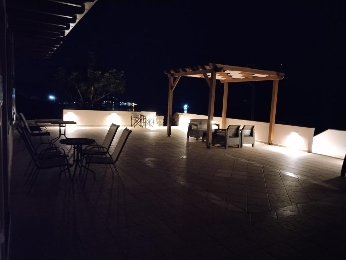 Astradeni Luxury Apartments Kratir Skála Esterno foto